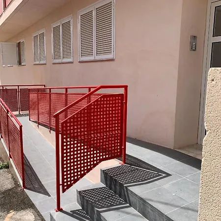 El Olivo House C شقة